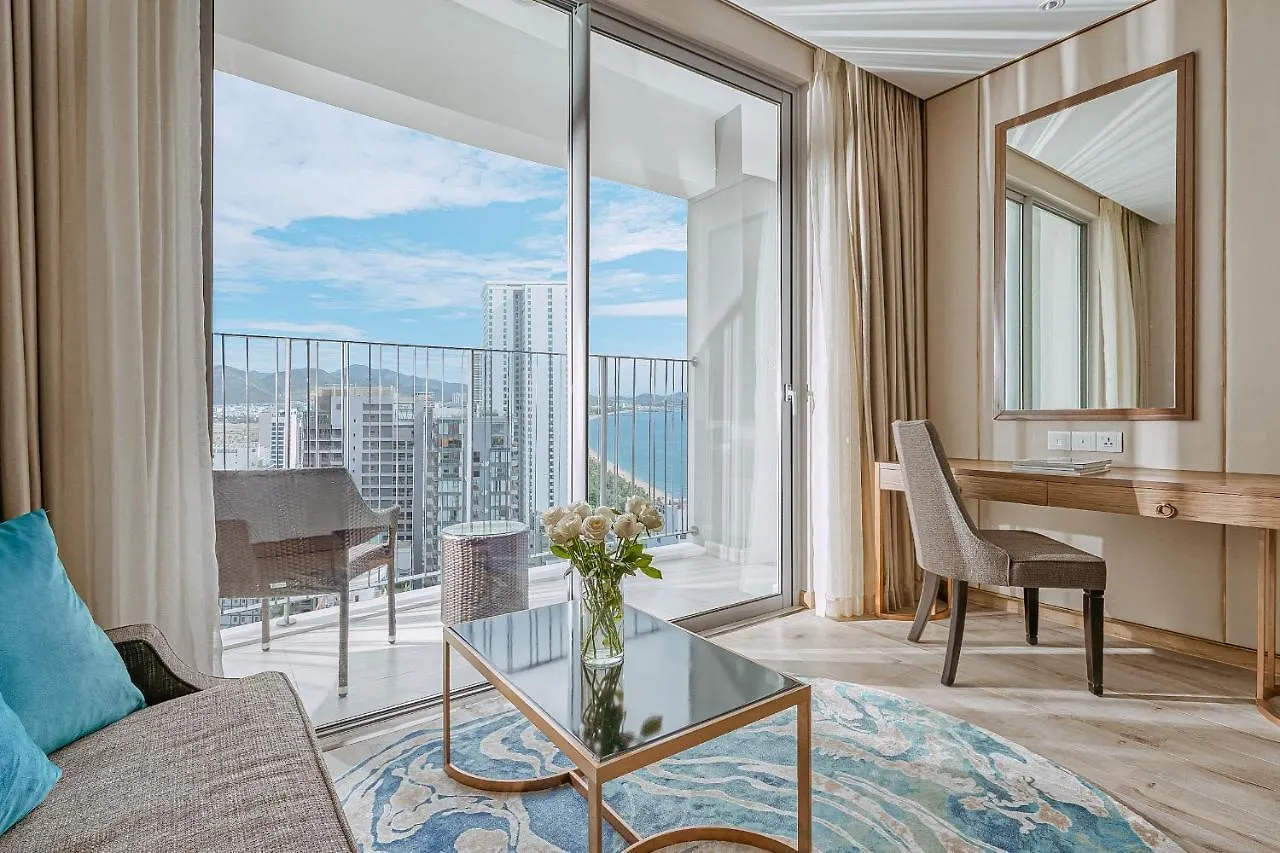 Az Five Stars Ocean View Apartment 芽庄