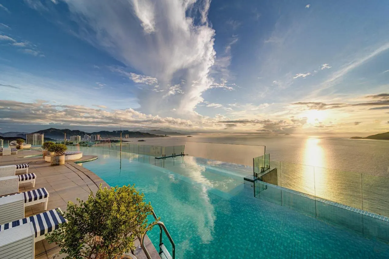 Az Five Stars Ocean View Apartment 芽庄 越南