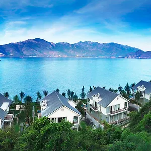 5* Resort Hon Tam